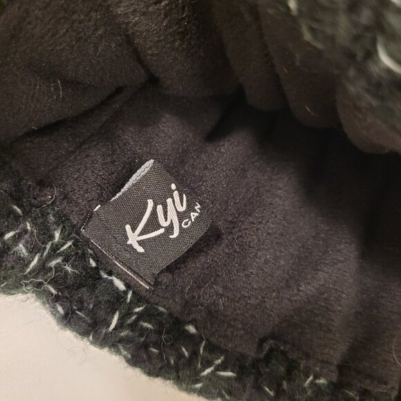 Kyi Kyi Fold Up Fur Beanie Hat - Black/Silver Fox - Picture 5 of 7